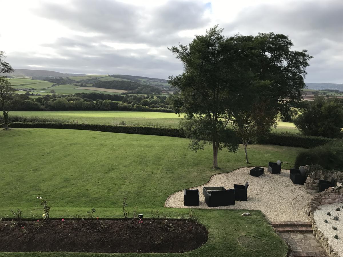 Cedar House 4*