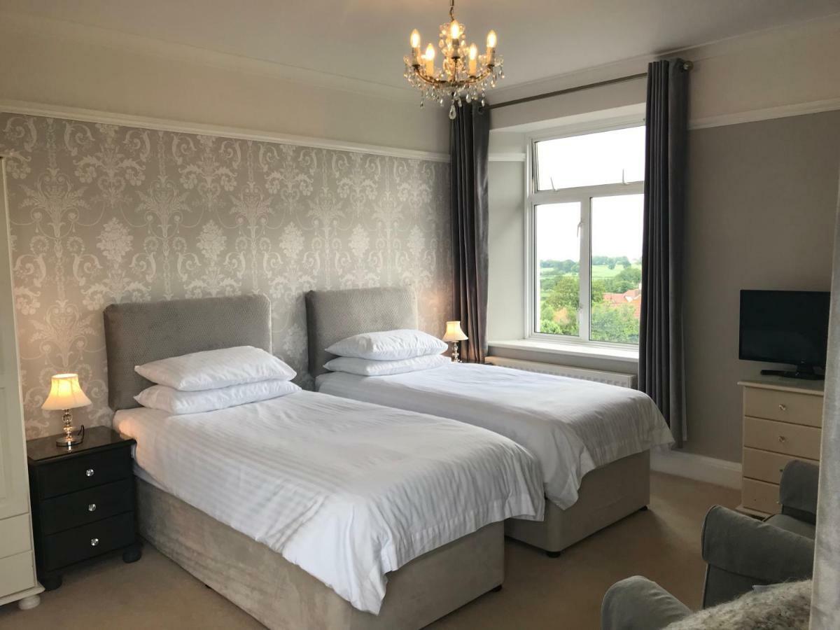 Bed & Breakfast Cedar House 4*